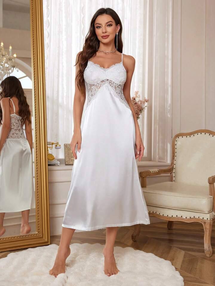 Ensemble Nuisette Satin & Kimono en Dentelle à Plumes