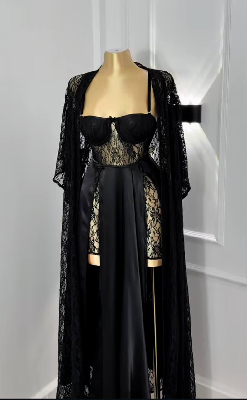 Lingerie noire 3 pièces (kimono,Nuisette,String)